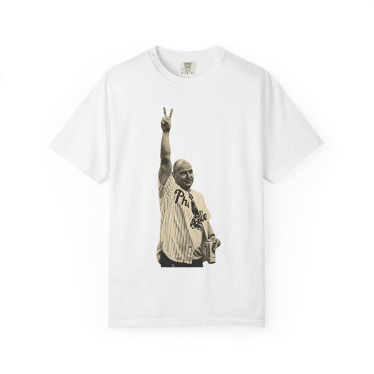 Get the other T-shirt.